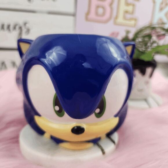 Dinsey Sonic The HedgeHog Coffee Mug NWT - Picture 1 of 5